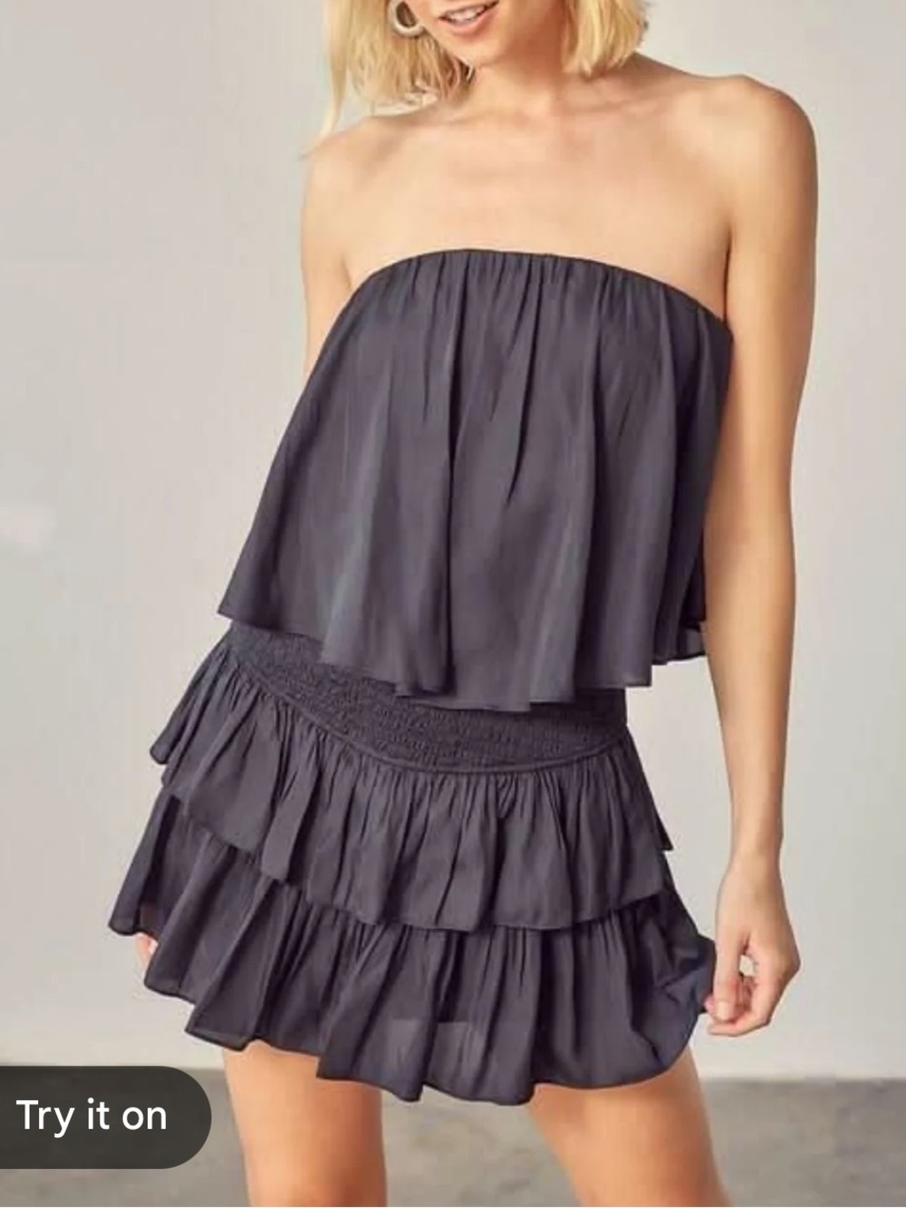 eesome Black Strapless Ruffle Romper Size Medium